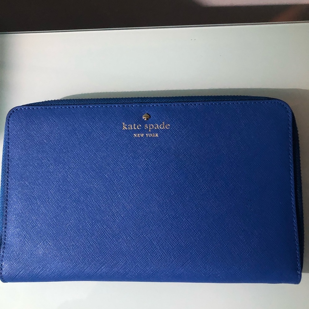 Kate Spade New York Women's Large Travel Wallet Cameron